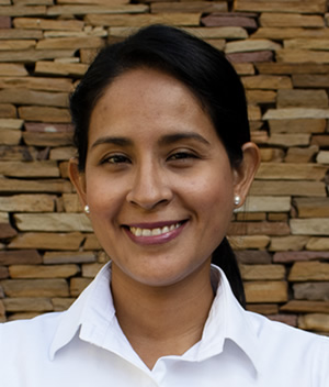 Lic. Scarlett Arce Loza - IBCE